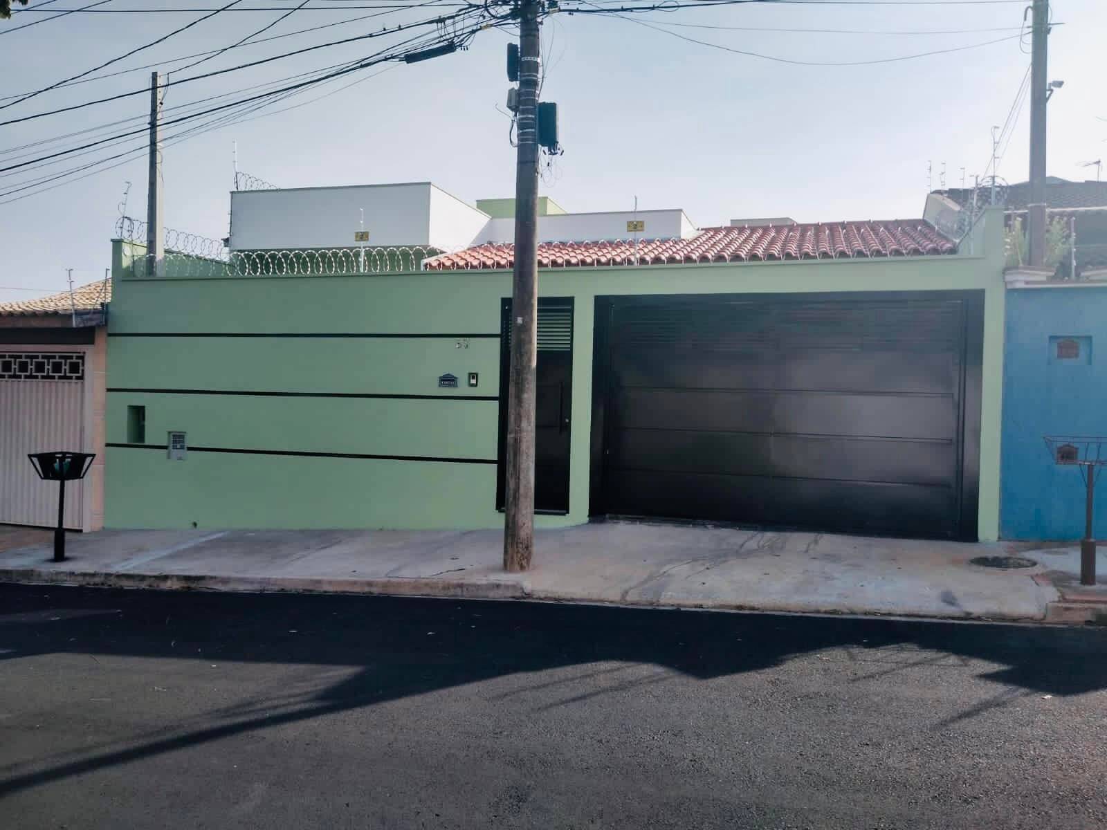#72 - Casa para Venda em São Carlos - SP