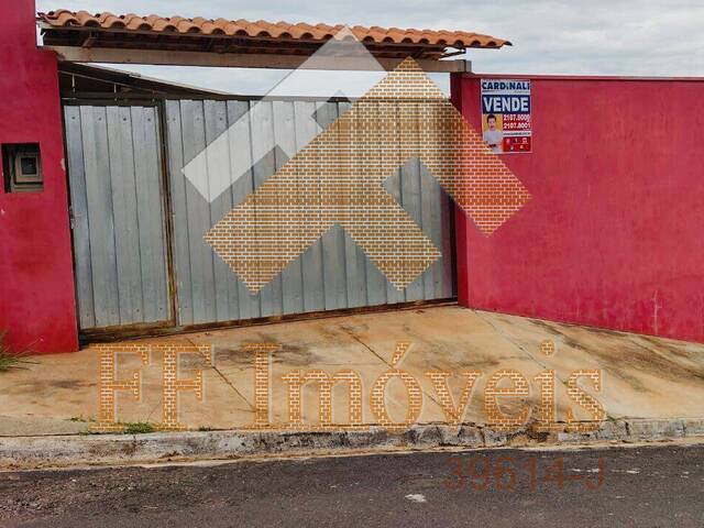 #102 - Casa para Venda em São Carlos - SP
