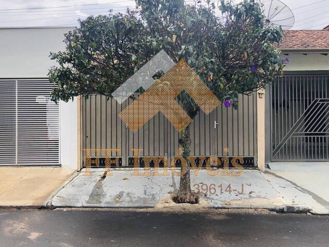 #134 - Casa para Venda em São Carlos - SP