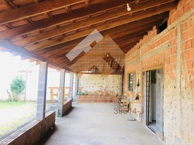 Casa para Venda em Brotas - 3