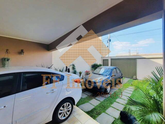 #183 - Casa para Venda em São Carlos - SP