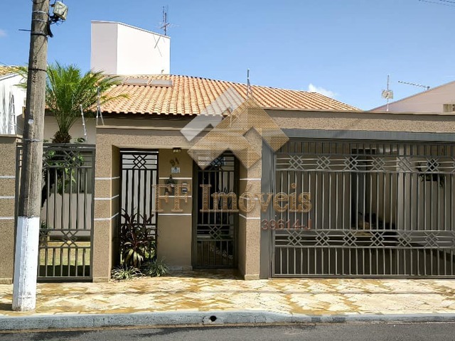 #380 - Casa para Venda em São Carlos - SP - 1