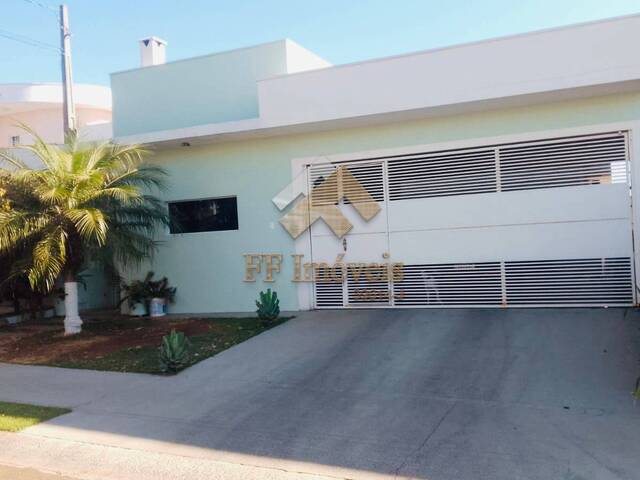 #439 - Casa para Venda em São Carlos - SP