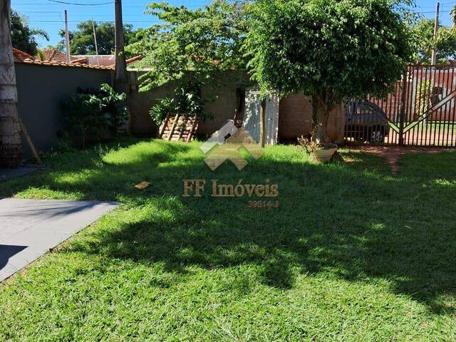 #460 - Casa para Venda em Brotas - SP - 2