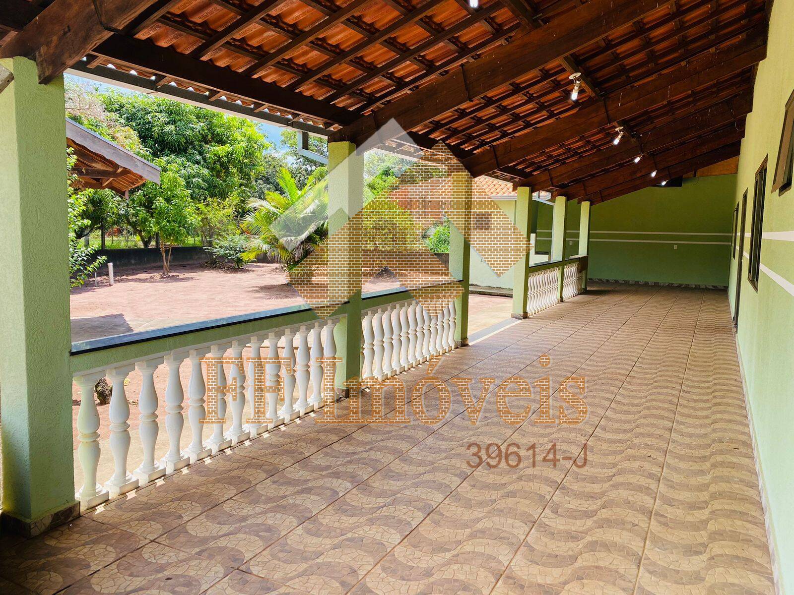 Casa à venda com 2 quartos, 180m² - Foto 4