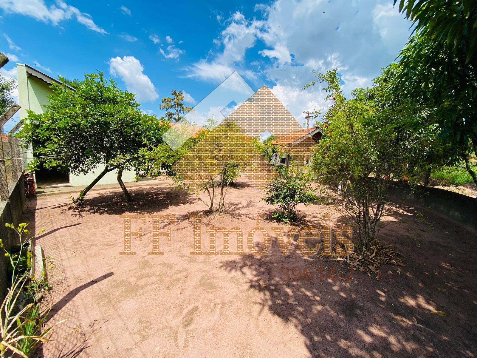 Casa à venda com 2 quartos, 180m² - Foto 5