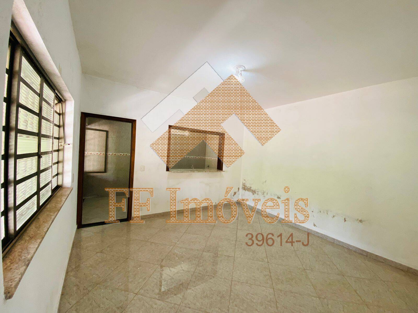 Casa à venda com 2 quartos, 180m² - Foto 8