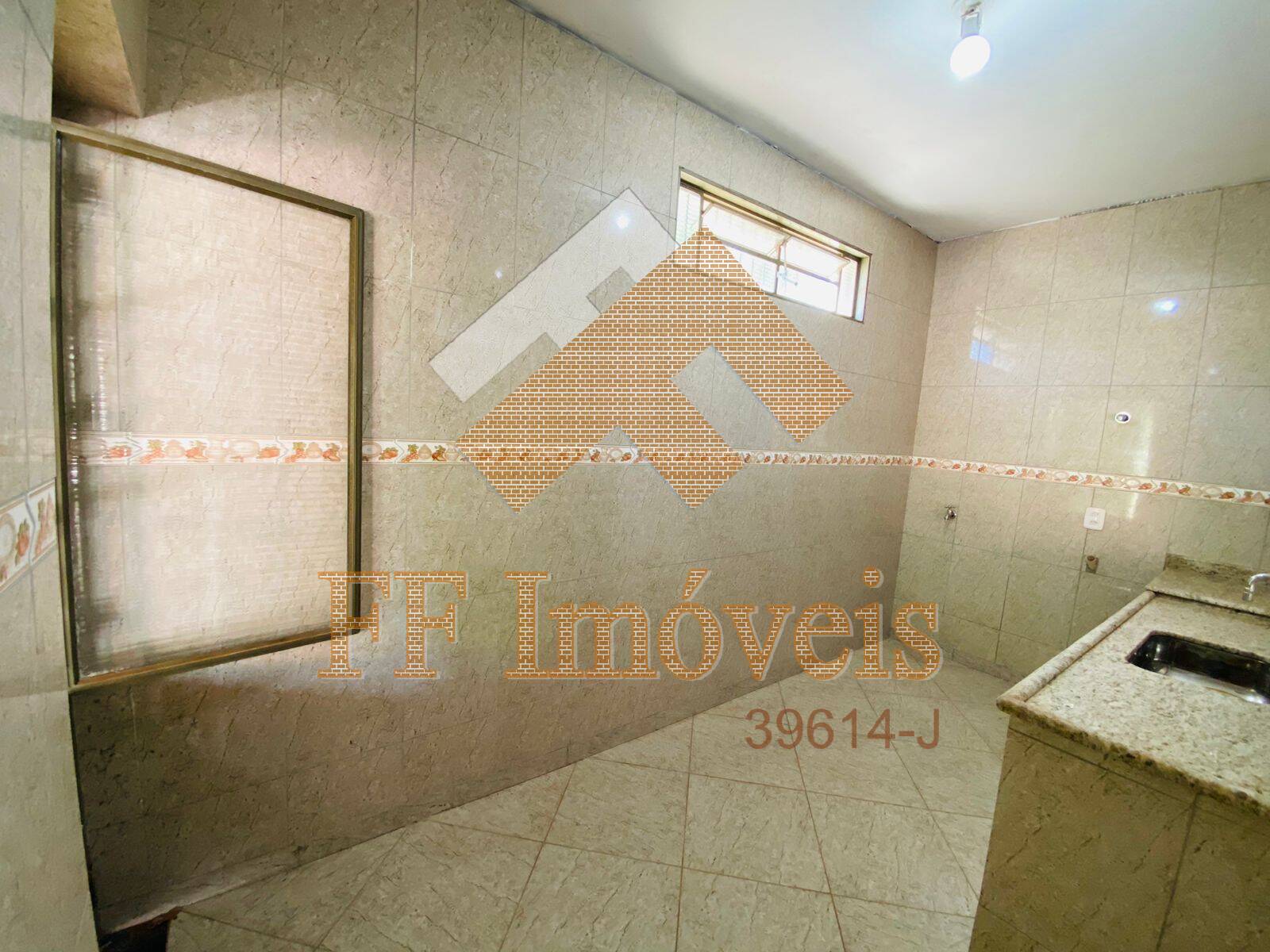 Casa à venda com 2 quartos, 180m² - Foto 14
