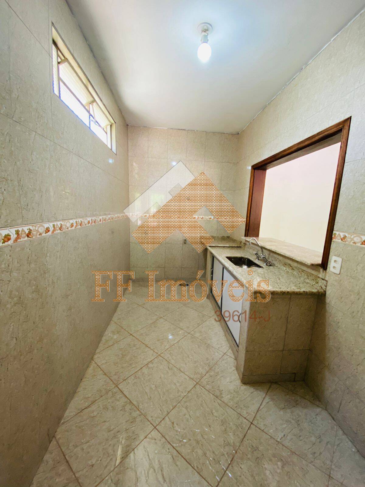 Casa à venda com 2 quartos, 180m² - Foto 13