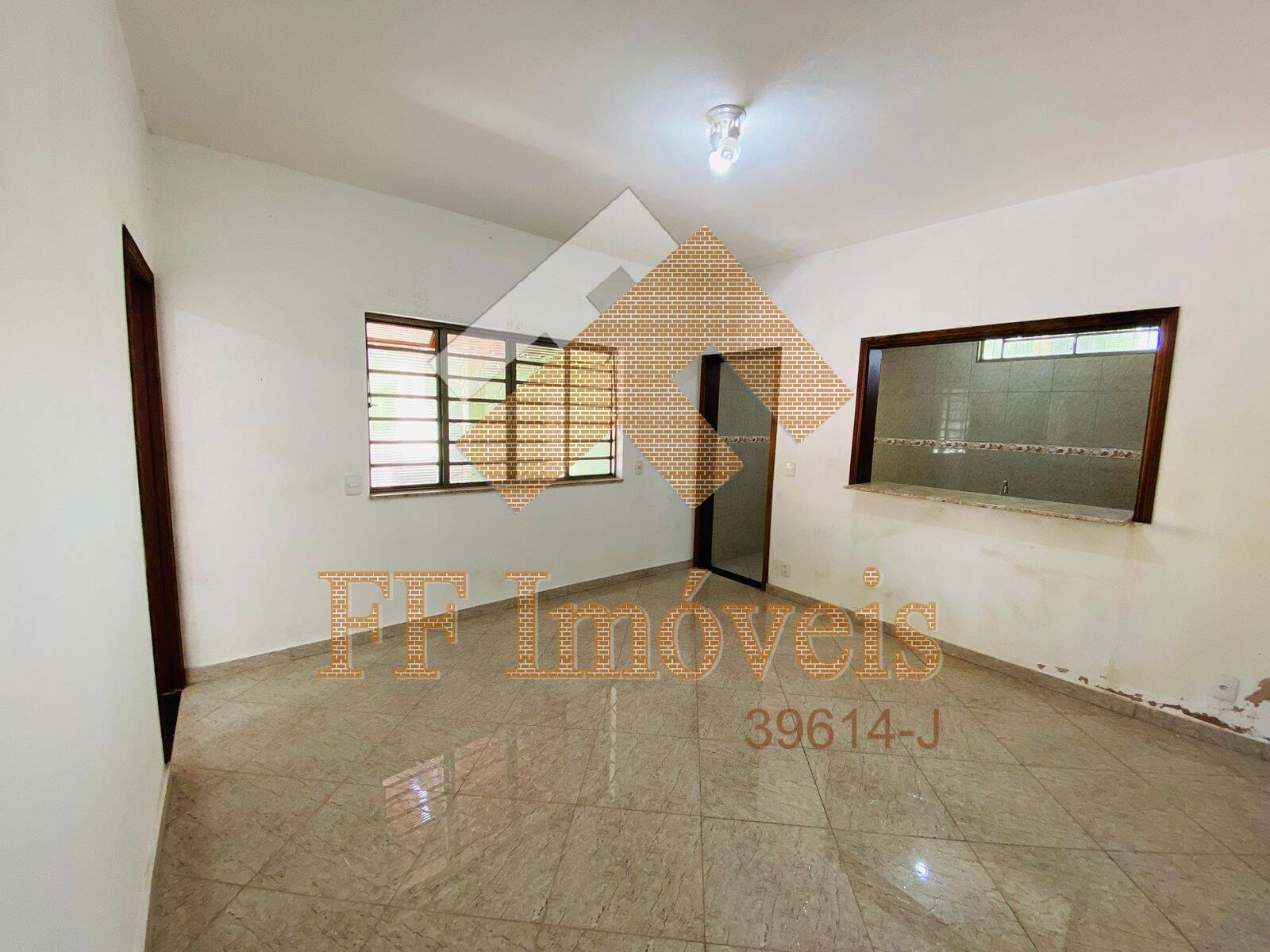 Casa à venda com 2 quartos, 180m² - Foto 12