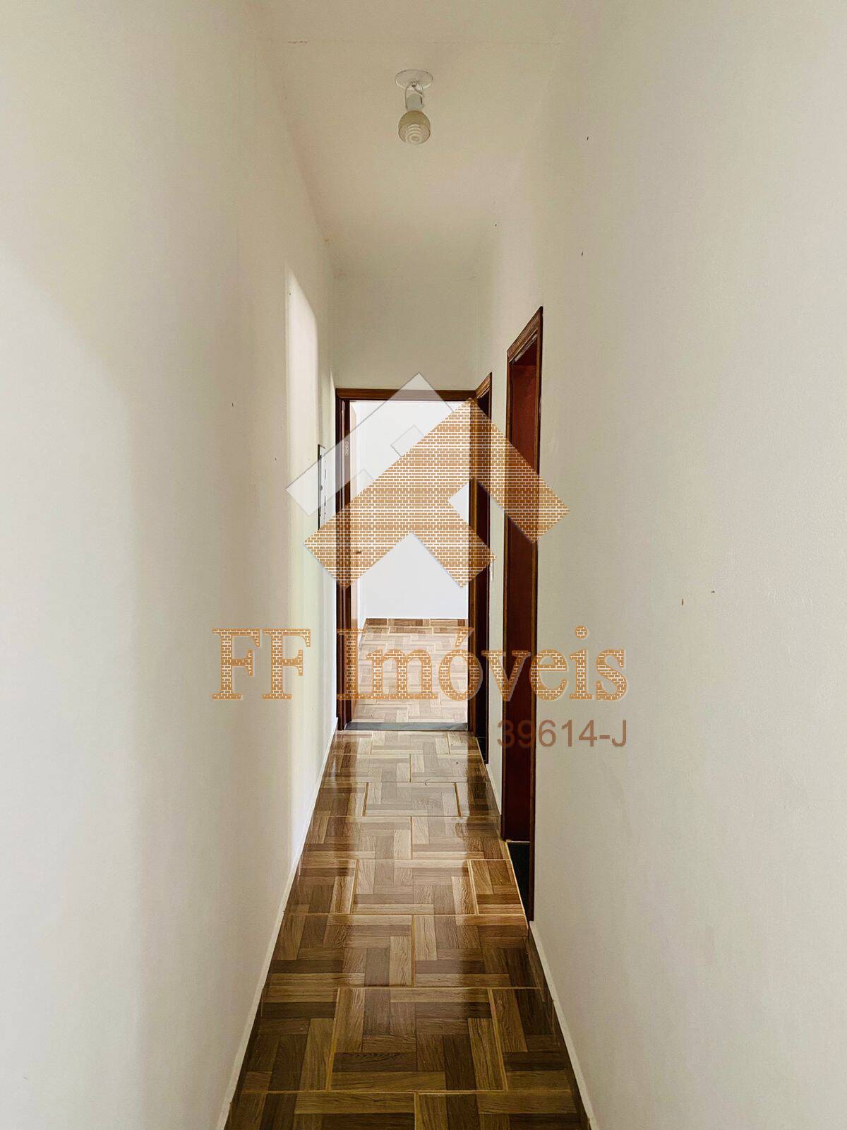 Casa à venda com 2 quartos, 180m² - Foto 17