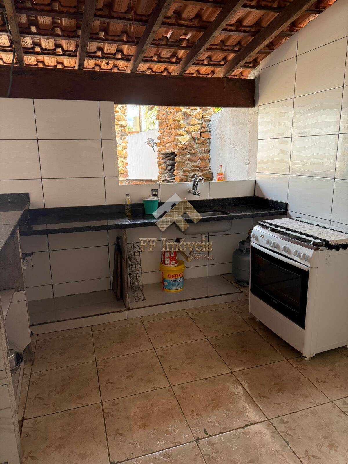 Casa à venda com 1 quarto, 70m² - Foto 7