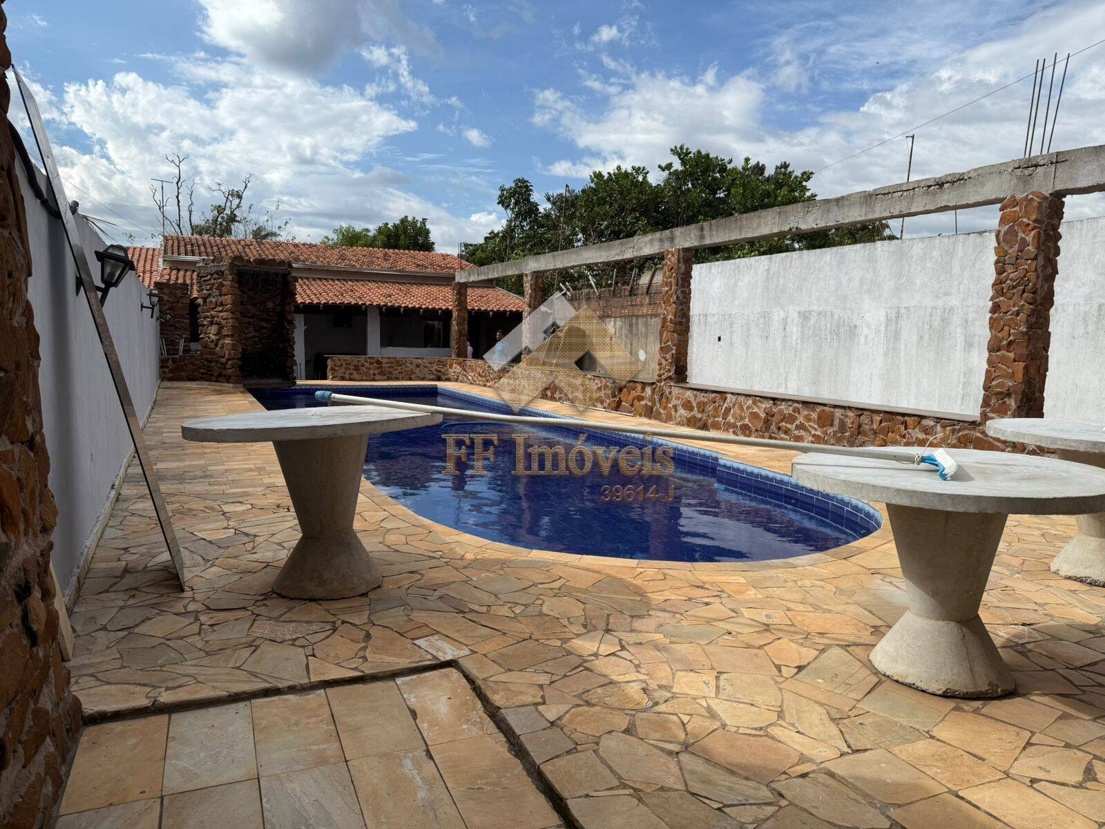 Casa à venda com 1 quarto, 70m² - Foto 11