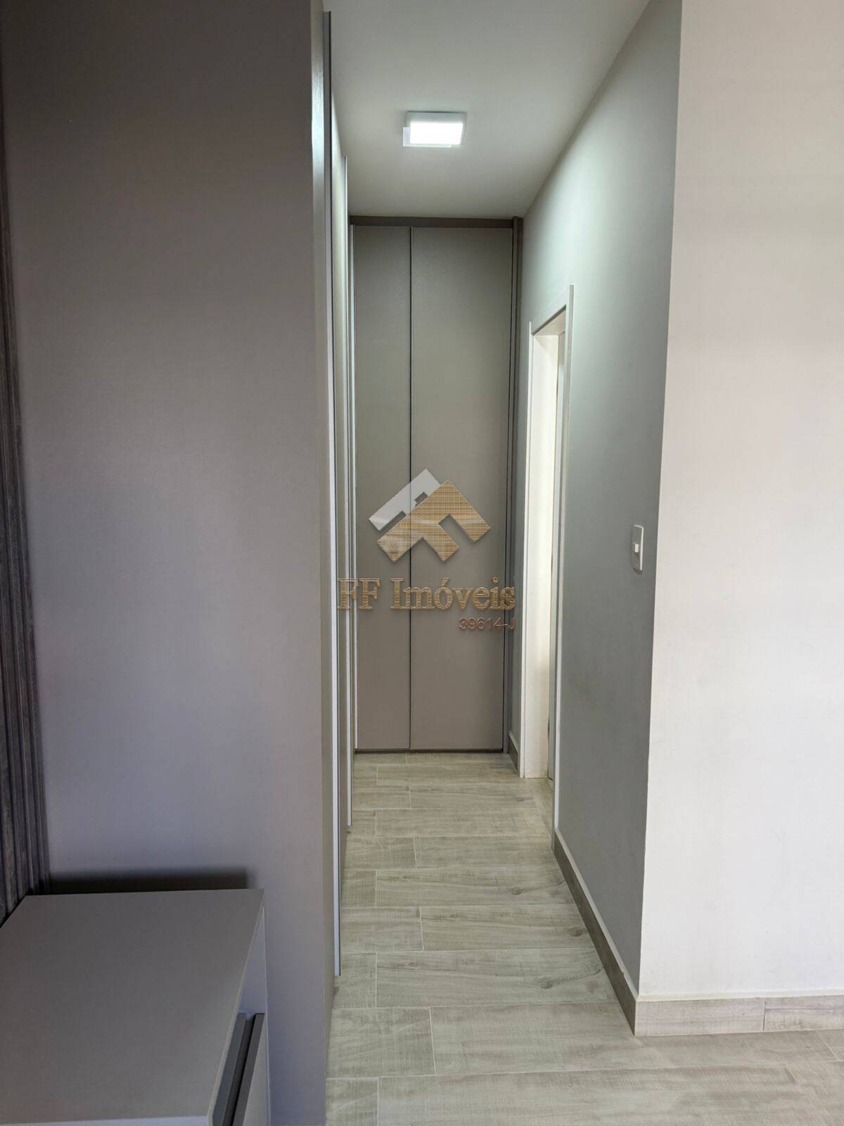 Apartamento à venda com 3 quartos, 117m² - Foto 9