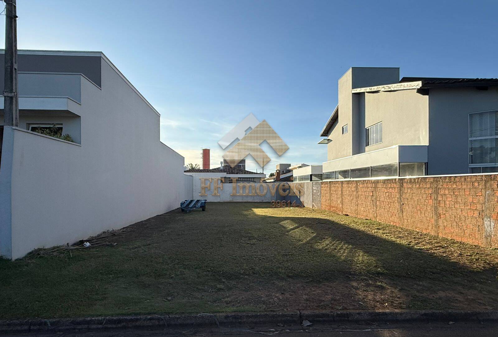 Terreno à venda, 325m² - Foto 1