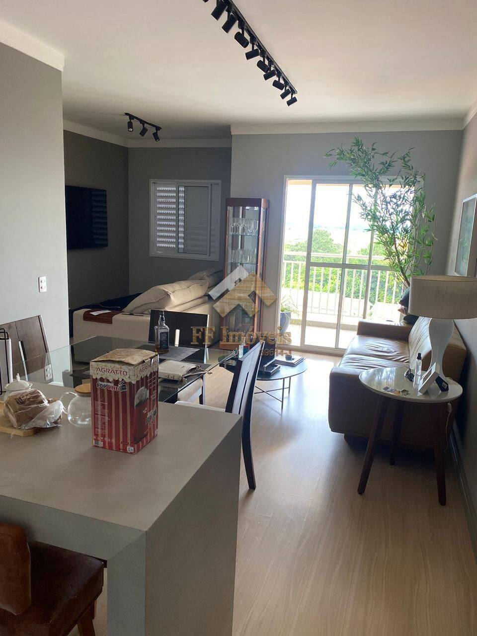 Apartamento à venda com 3 quartos, 68m² - Foto 1