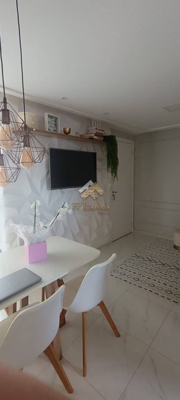Apartamento à venda com 2 quartos, 45m² - Foto 2