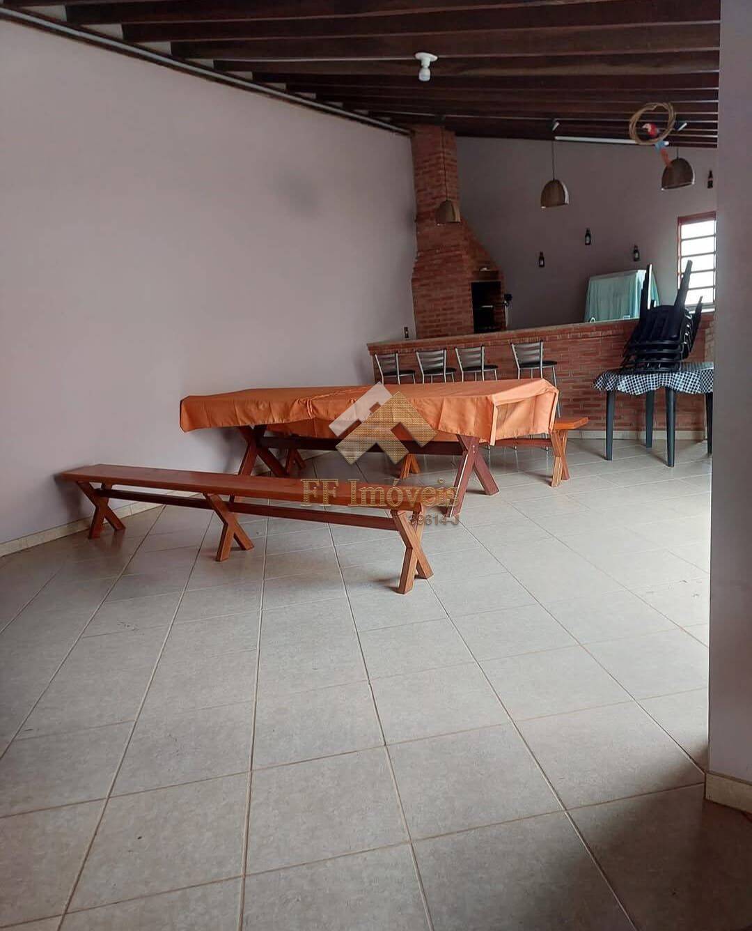 Casa à venda com 3 quartos, 150m² - Foto 2