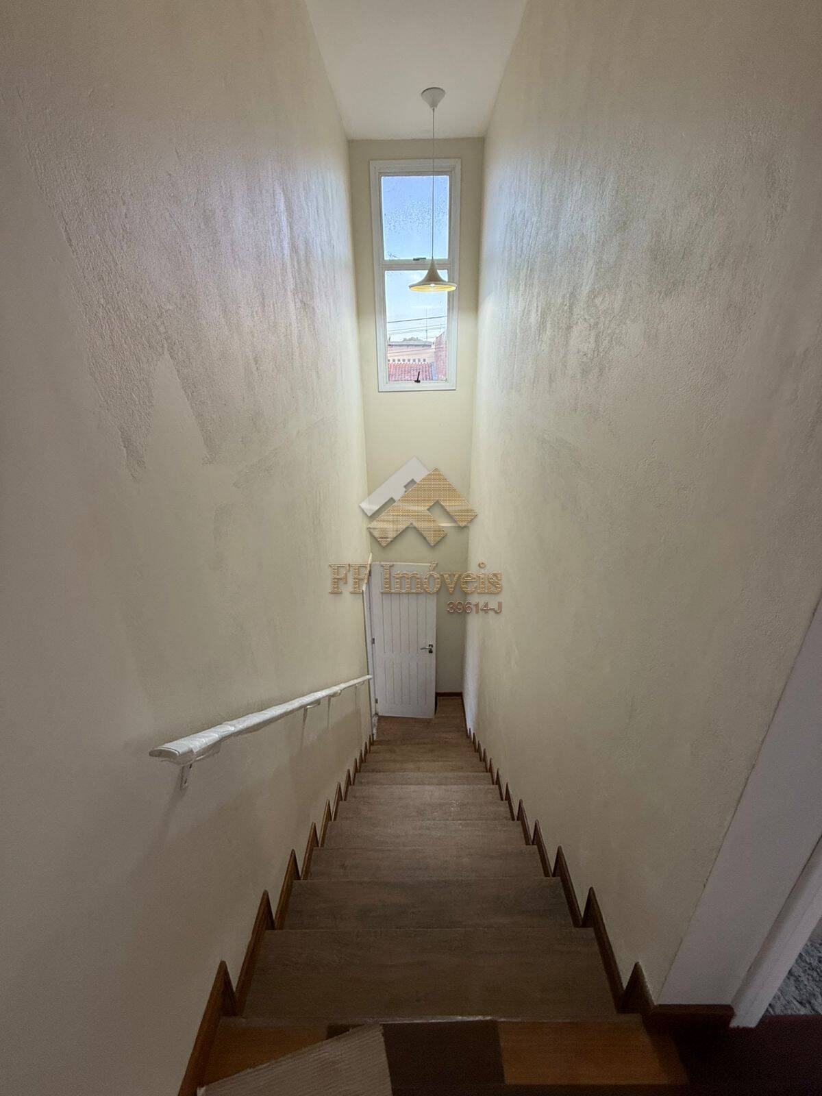 Casa à venda com 3 quartos, 320m² - Foto 5
