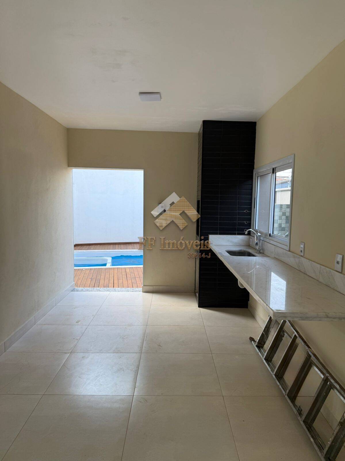 Casa à venda com 3 quartos, 320m² - Foto 9