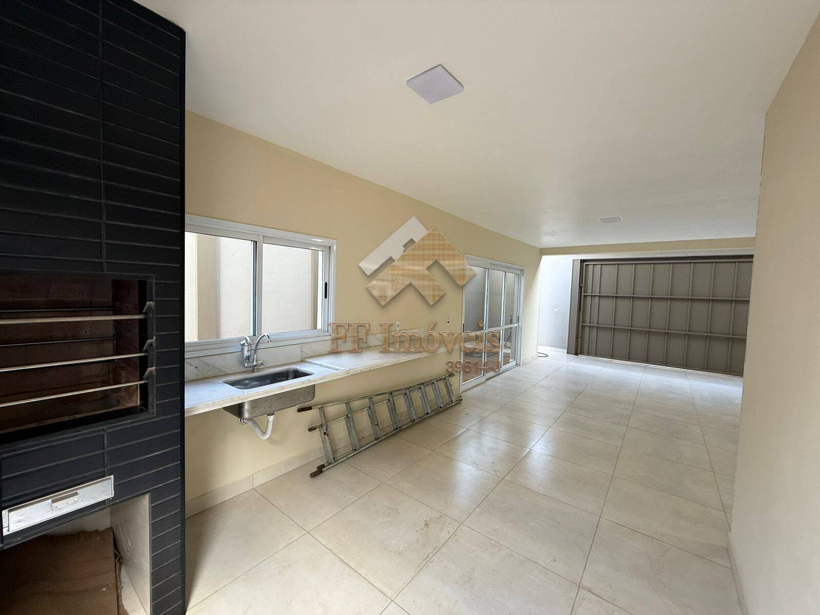 Casa à venda com 3 quartos, 320m² - Foto 18