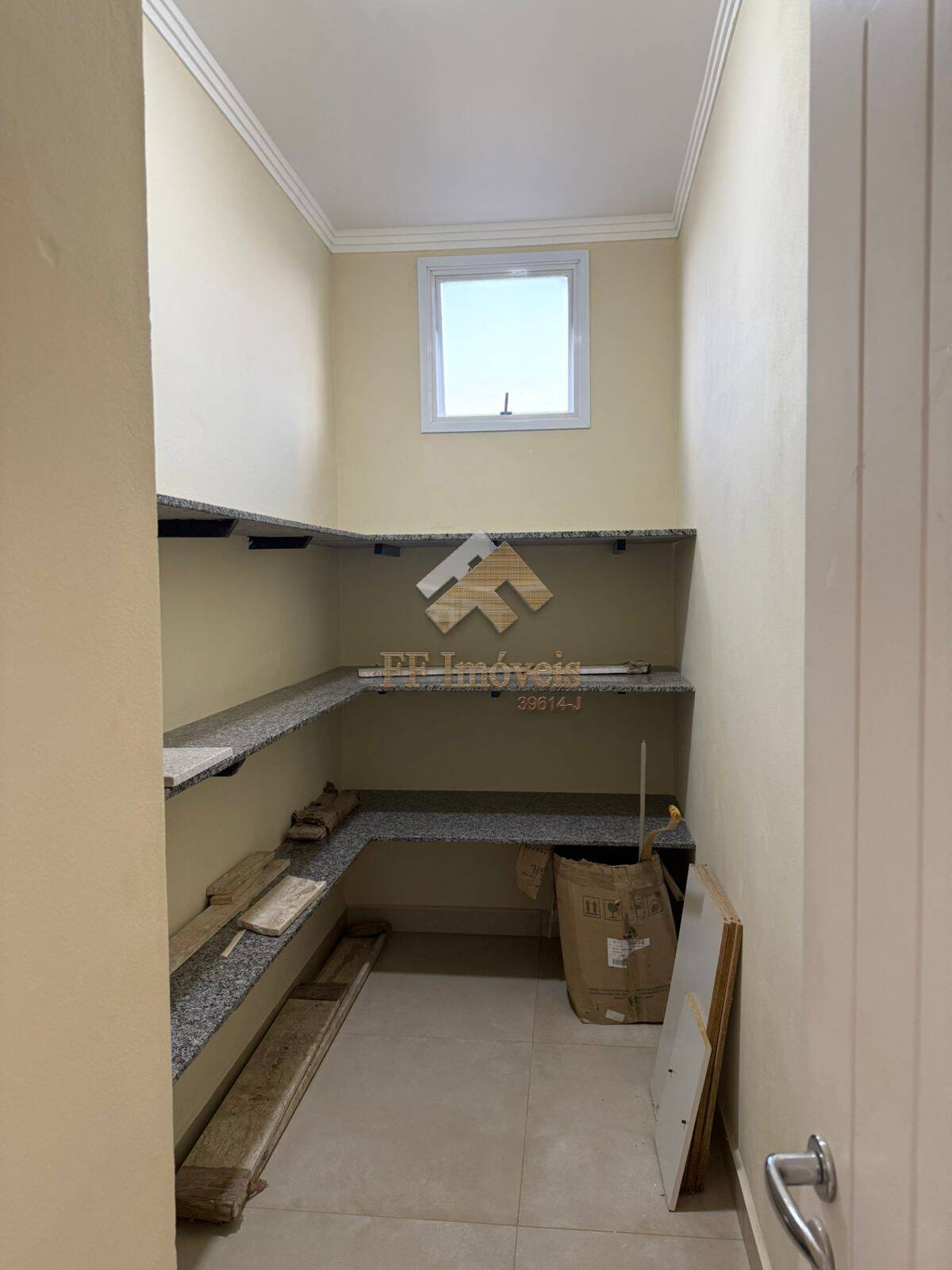 Casa à venda com 3 quartos, 320m² - Foto 22