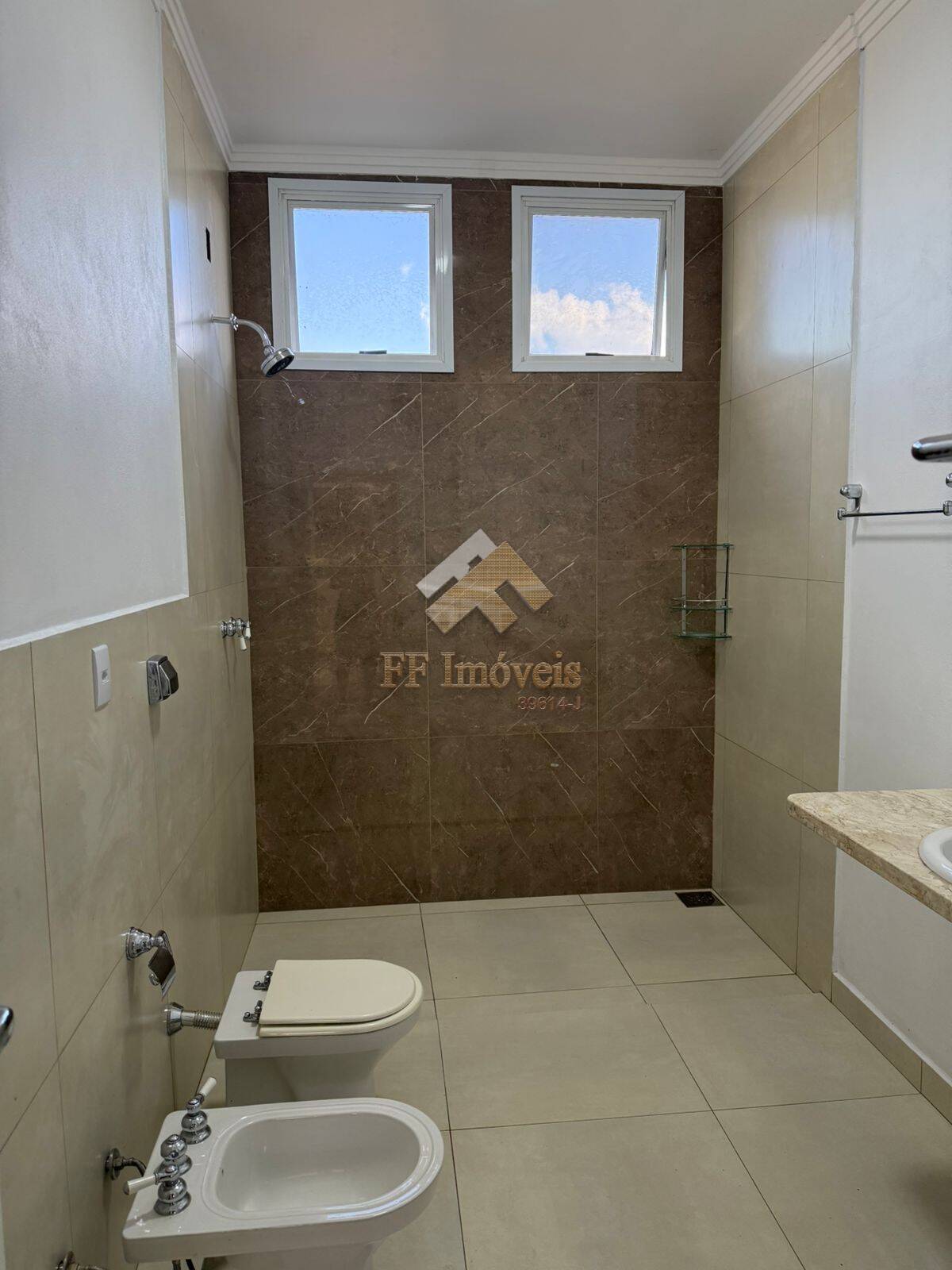 Casa à venda com 3 quartos, 320m² - Foto 25