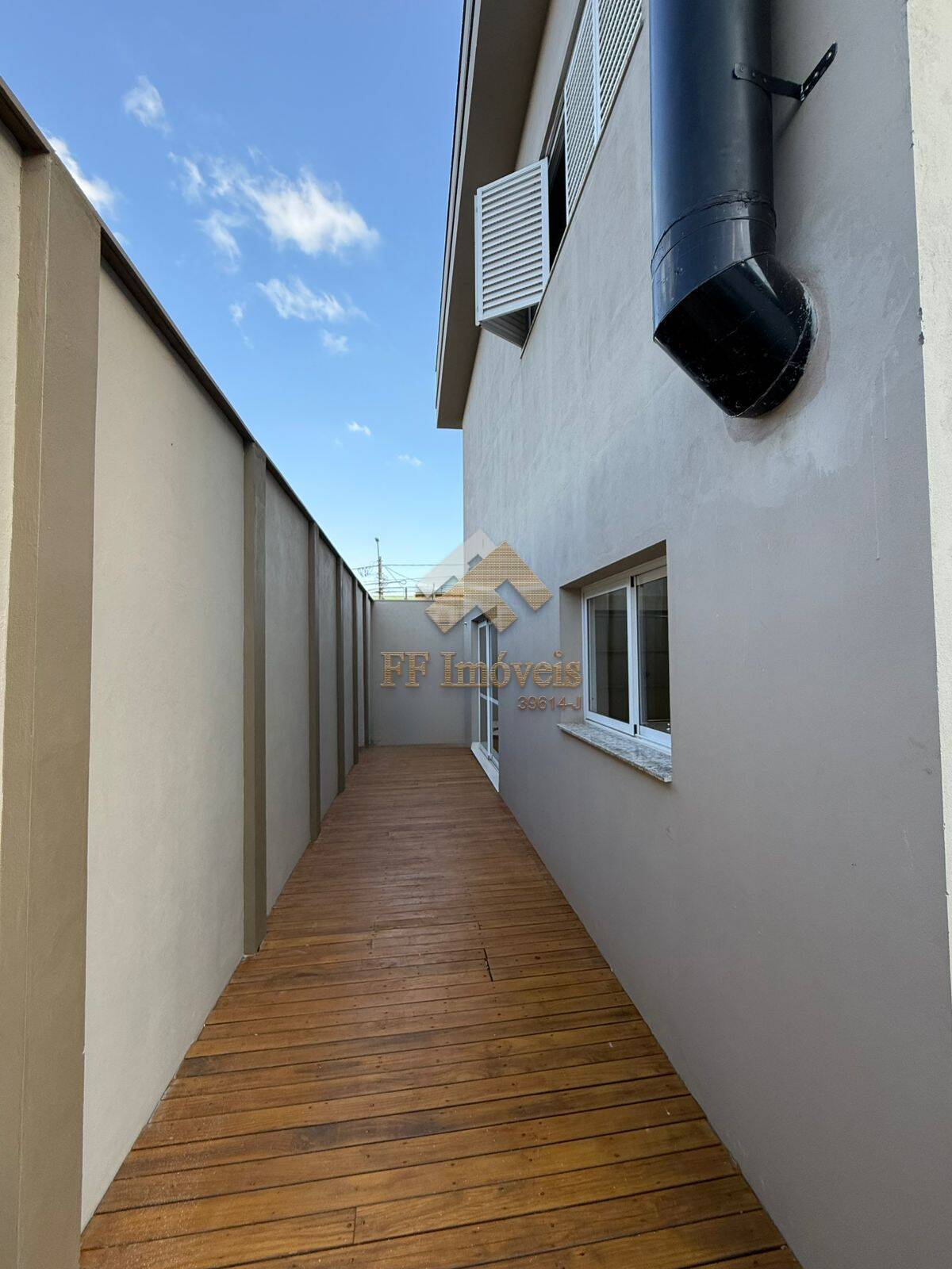 Casa à venda com 3 quartos, 320m² - Foto 13