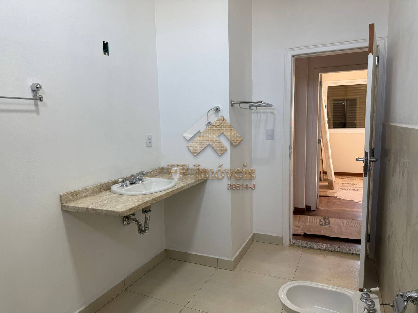 Casa à venda com 3 quartos, 320m² - Foto 33