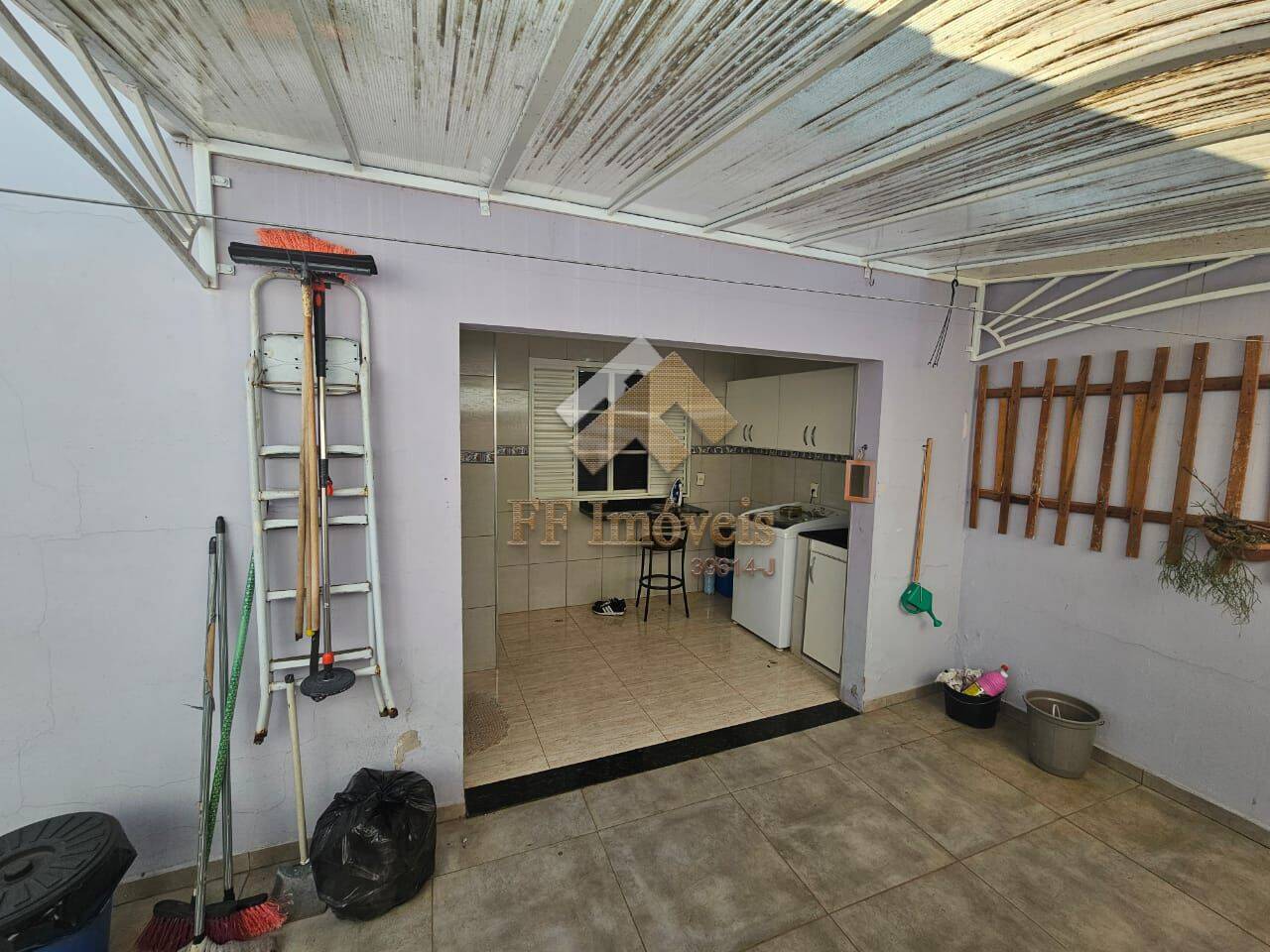 Casa à venda com 2 quartos, 110m² - Foto 13