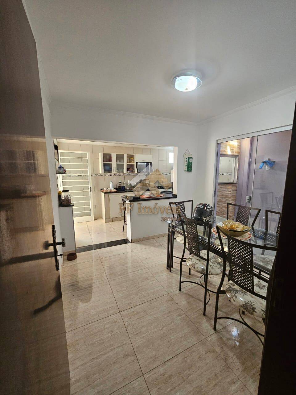 Casa à venda com 2 quartos, 110m² - Foto 17