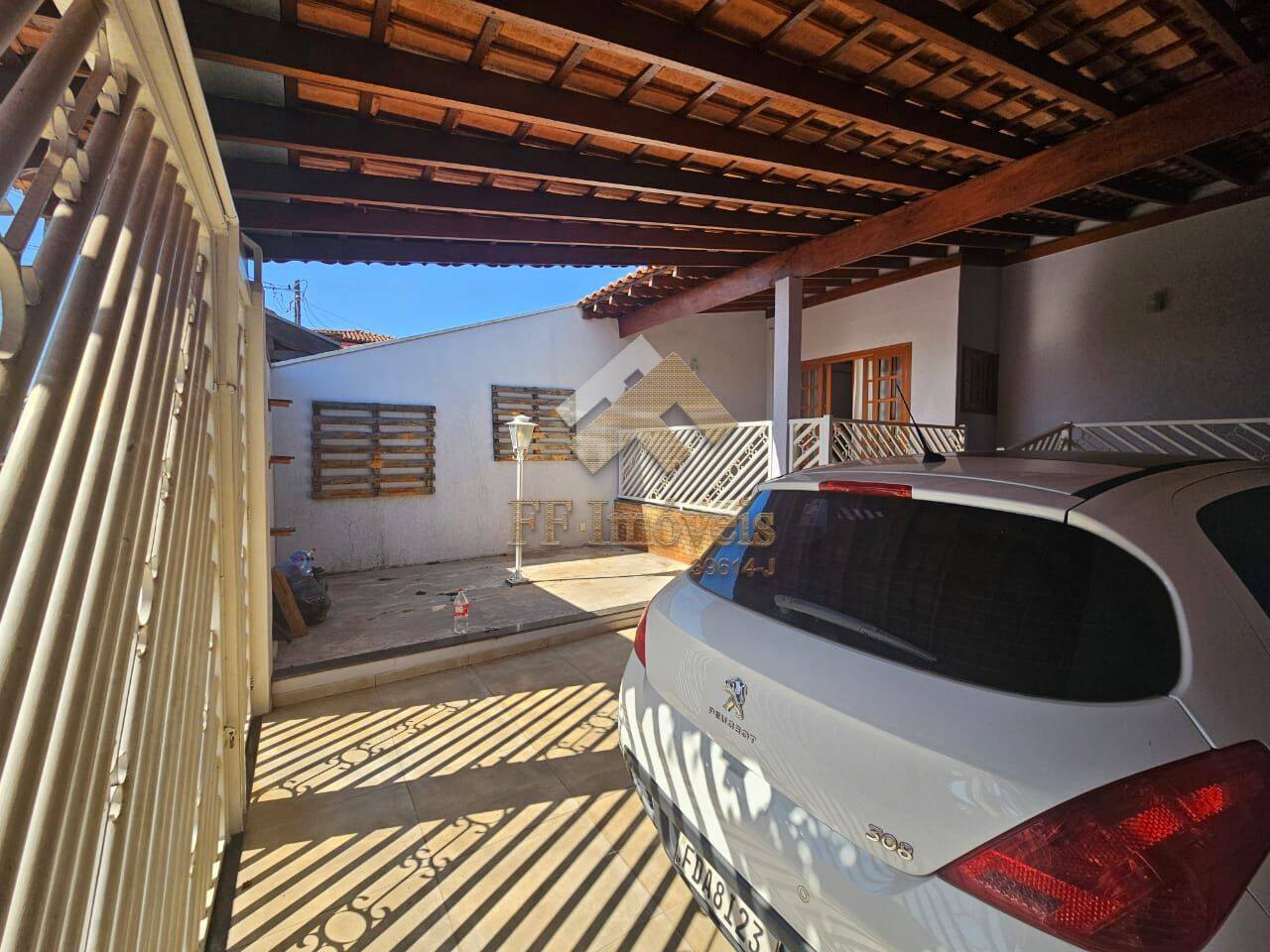 Casa à venda com 2 quartos, 110m² - Foto 25