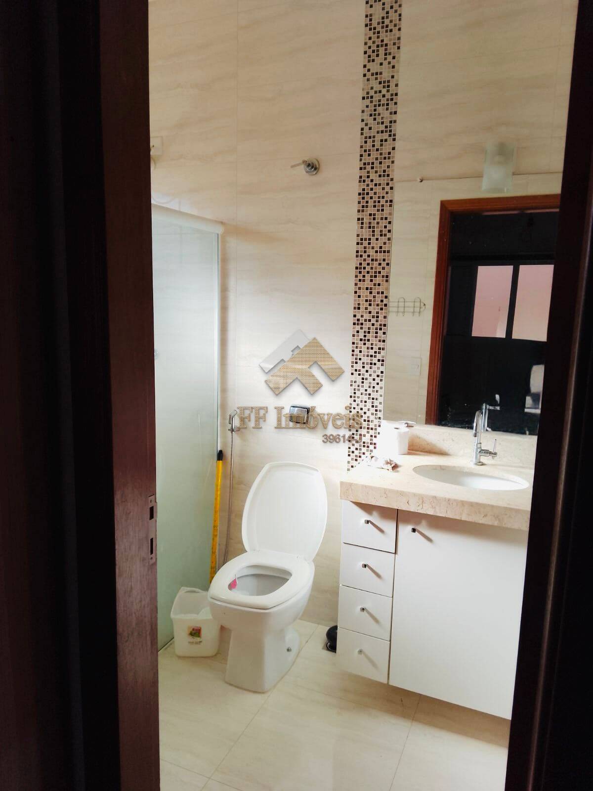 Casa, 3 quartos, 182 m² - Foto 3