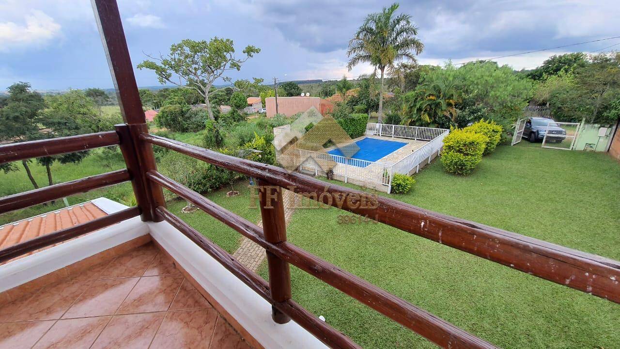 Casa à venda com 3 quartos, 205m² - Foto 3