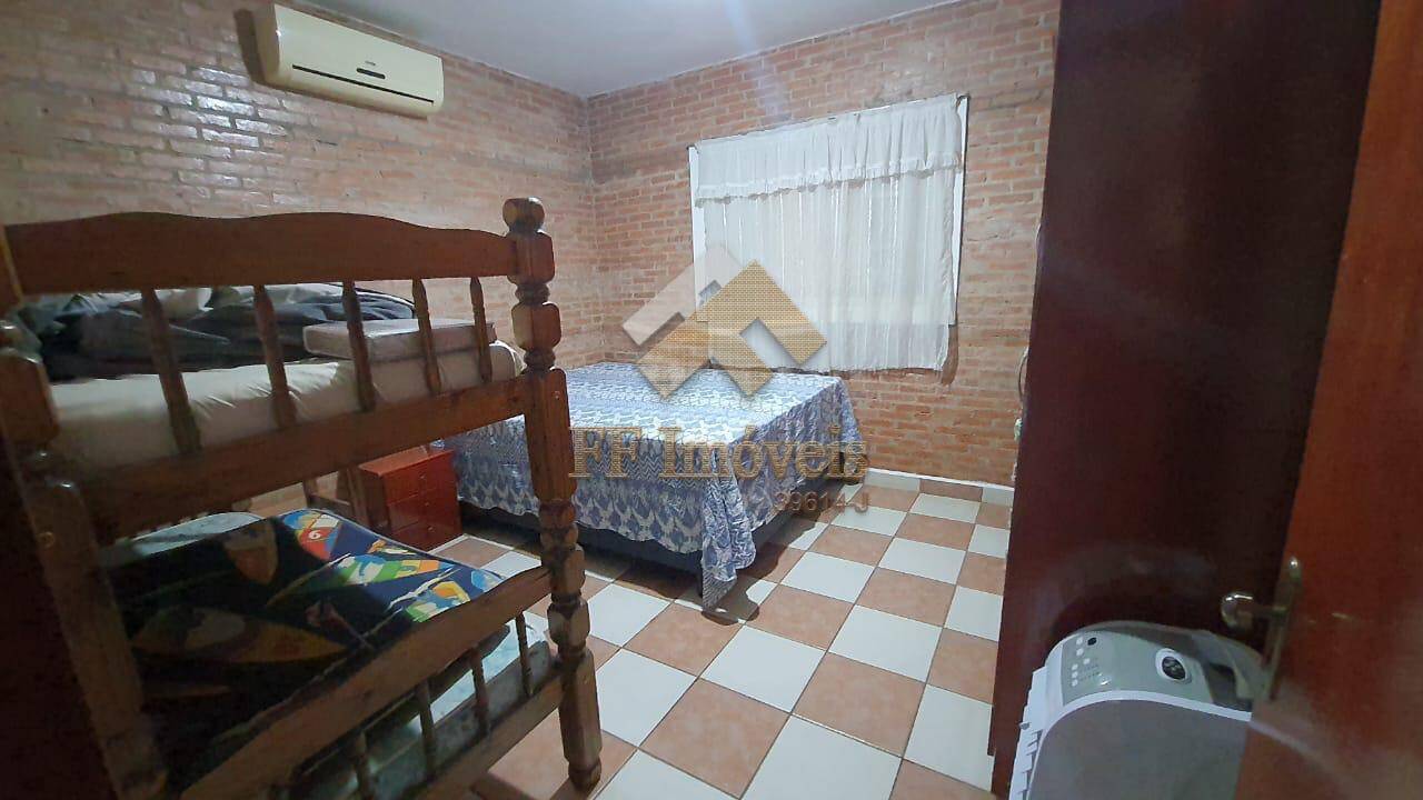 Casa à venda com 3 quartos, 205m² - Foto 5