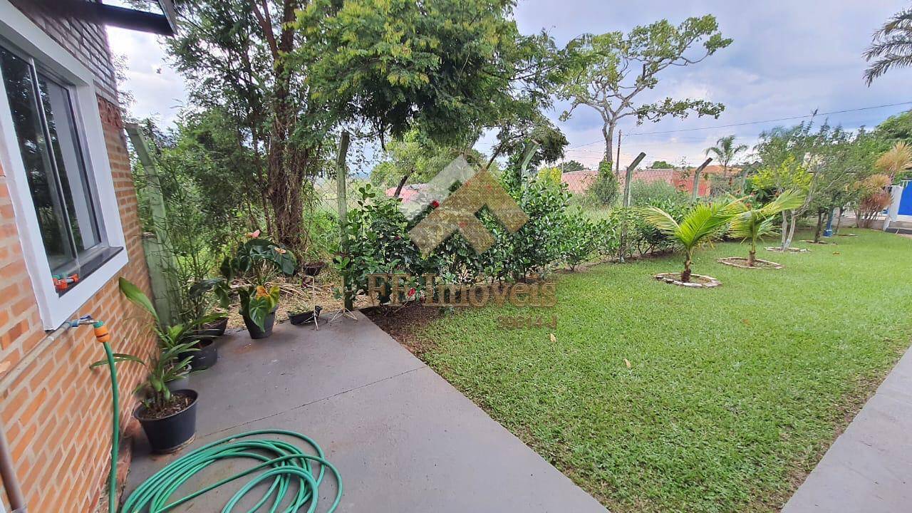 Casa à venda com 3 quartos, 205m² - Foto 11