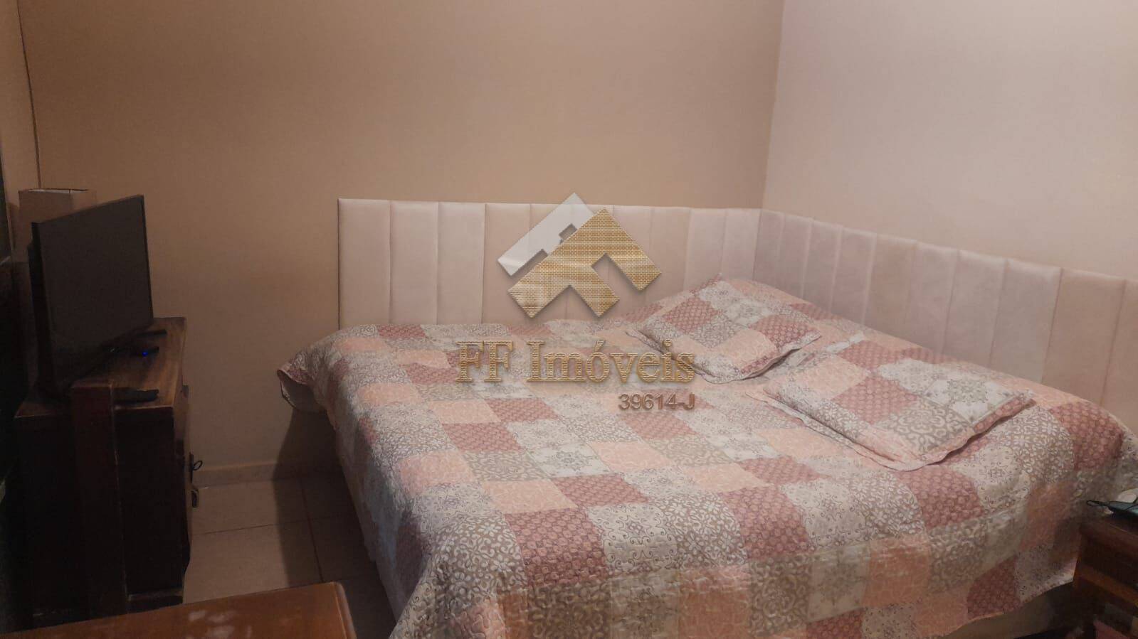 Casa à venda com 3 quartos, 5600m² - Foto 11