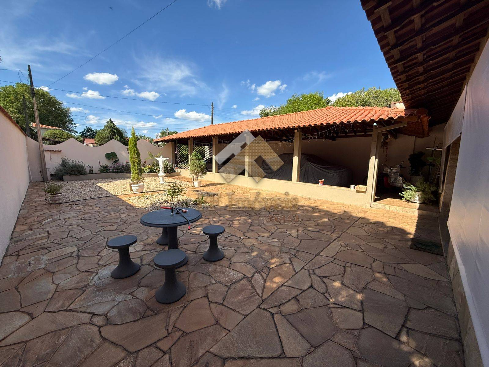 Casa, 2 quartos, 233 m² - Foto 1