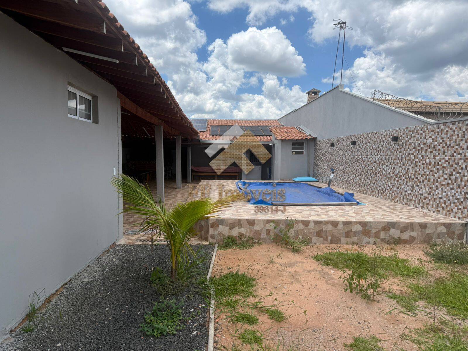 Casa, 2 quartos, 140 m² - Foto 1